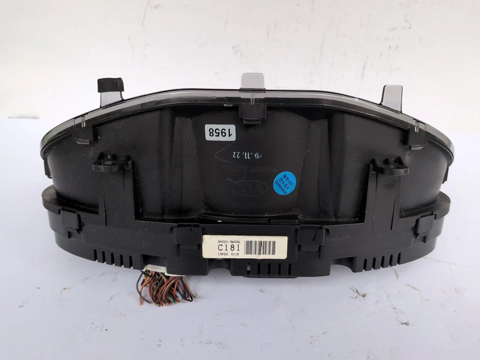 Комплект датчиков спидометра 2014 2015 KIA Sportage от оригинального производителя 124242 мили 940213W020 - Изображение 2 из 4