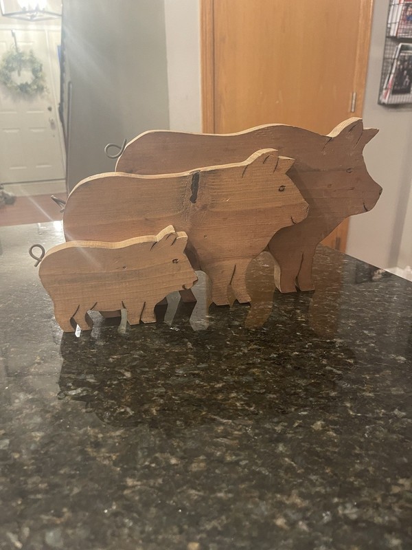 3 Sizes of  Wood Cutout Pigs wall decoration 