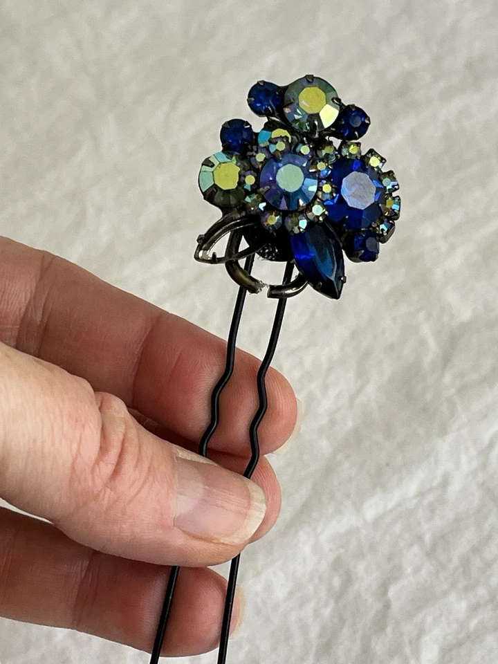Vintage Jewelry Hair Pin Blue AB Rhinestones with Black Metal - Image 4 of 4