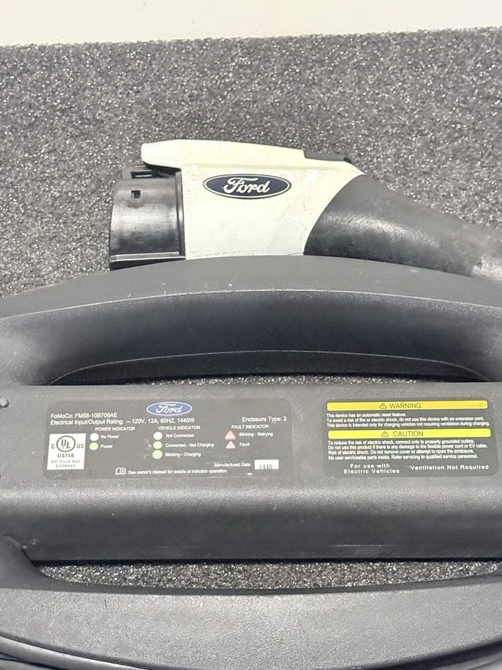 Ford EV Vehicle C-Max Fusion Energi Home Wall Plug In Power Battery Charger OEM - Image 4 of 4