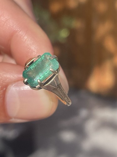9ct Gold Natural Emerald Cut Emerald Exceptional Victorian Solitaire Ring 2.1 G - Picture 5 of 8