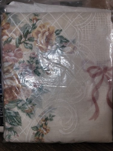 2Vintage Arley Romantic Victorian Cameo Panel Curtain 65x84 1844 Kensington Rose - Picture 6 of 10