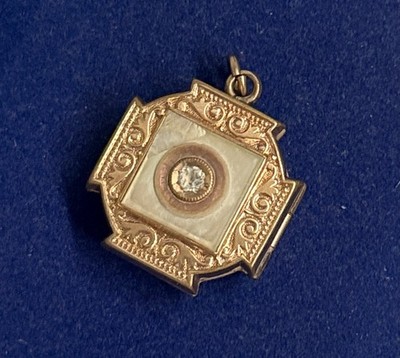 READ! 11.4 Victorian Era gold filled Carnelian Locket Ornate Gf Pendant Vtg 1.2 