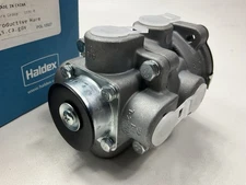Reman Haldex 286171X E-6 Dual Circuit Foot Brake Air Valve, 3/8"