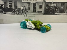 hot wheels color splash science lab 5 pack