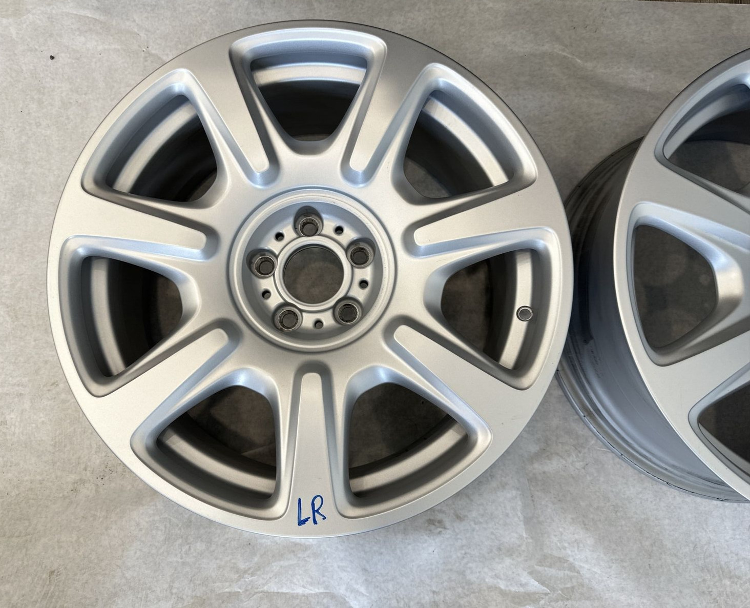 ROLLS ROYCE GHOST/WRAITH /DAWN 20" 20X8.5 ALLOY WHEEL RIMS SET OF 2 OEM  6854568