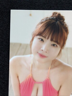 Nozomi Shirakawa First Trading Card RG68 Japan Bikini Girl