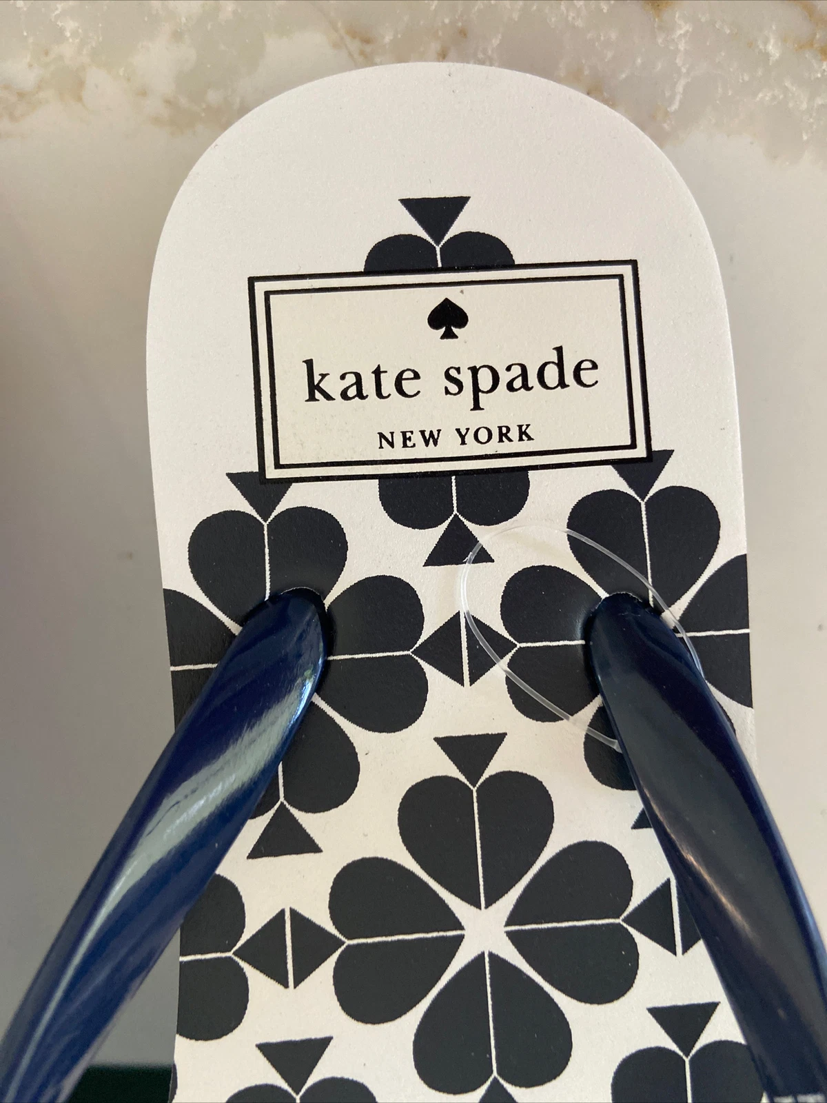 Sandali infradito Kate Spade NY 6 blu navy argento charm tanga leggeri