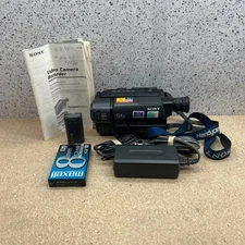 Sony Handycam CCD-TRV25 Video 8 XR SteadyShot Camcorder w/ Battery Charger Tape