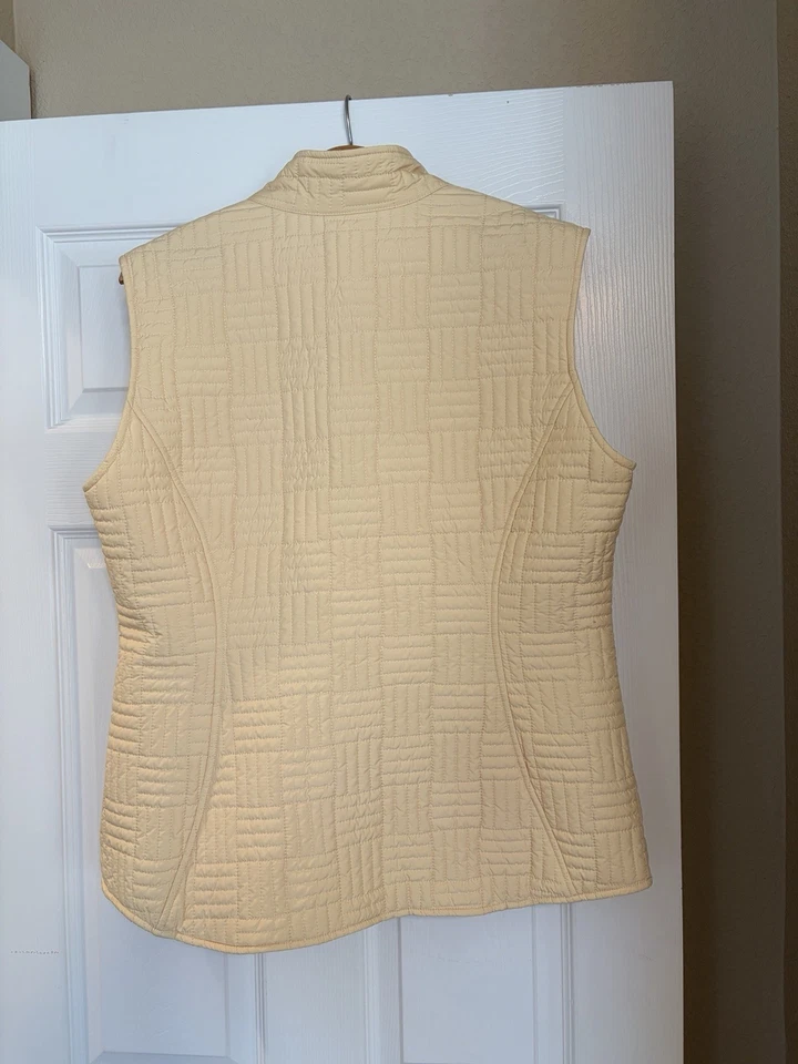 Cutter & Buck Puffer Vest Size XL Quilted Butter Yellow Packable Gorpcore U1 - Image 2 of 4