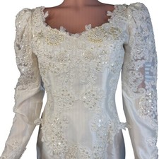 VTG 80s Wedding Gown Lace Pearl Sequin Long Sleeve Bow Bridal sz 10, fits 6/8