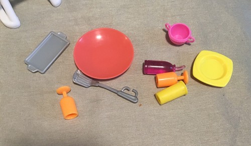 VINTAGE 1994 BARBIE SO MUCH TO DO KITCHEN SET;67158 DISHWASHER CHAIR And Dishes - Picture 8 of 11