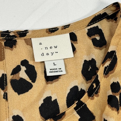 A New Day Kurzarm Bluse Damen Größe L Animal Print Schlüsselloch hinten - Bild 3 von 8