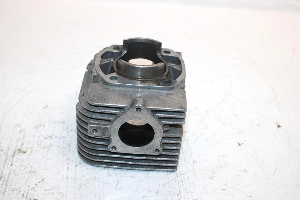 88 Yamaha Excel Iii оригинальный 60 мм отверстие правый цилиндр 8G8-11311-00-00 SY12 - Изображение 3 из 4