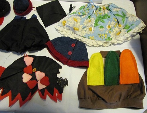 Lotto assortito di abiti vintage anatra d'oca abiti cappelli e altro - Foto 7 di 12