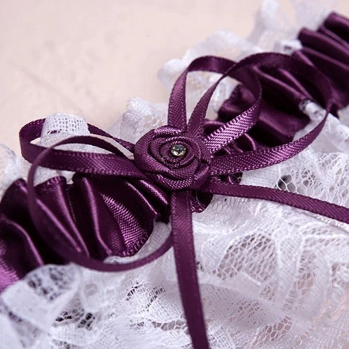 Roseta de diamantes de imitación de satén para boda y liga de encaje blanco - 18 colores Foto 2 de 3