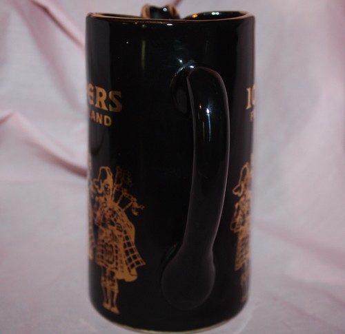 USED 100 PIPERS SEAGRAM BLENDED SCOTCH WHISKEY 24 OZ. CERAMIC PITCHER - Picture 2 of 8