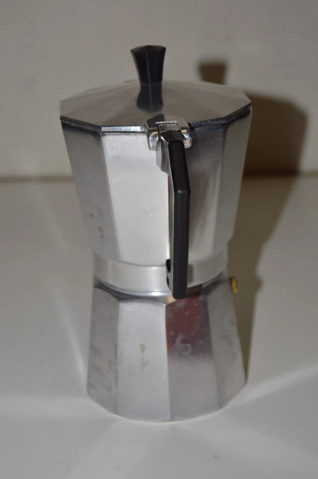 Bonita cafetera espresso Primula Express de aluminio con estufa Foto 3 de 4