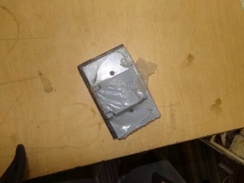 NEW Horizontal Self Closing Single Receptacle Cover 30505  *FREE SHIPPING*
