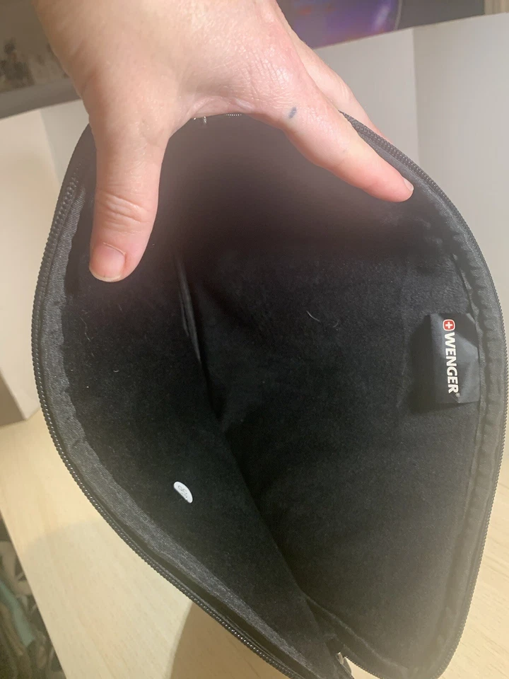 Estuche de transporte Swissgear Wenger Beta para portátiles de 14" - negro Foto 4 de 4