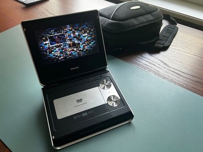 Philips PET724 DVD & Divx Movies On The Go. Camping, Sleep Over, Car, Vacation