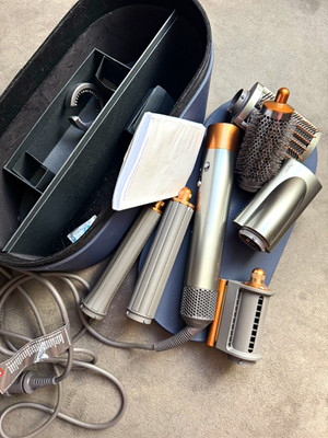 Dyson Airwrap Multi-Styler HS05 1300W mit Aufsätzen & Case, grau/kupfer