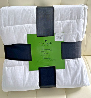 TWO Kate Spade New York   Twin XL  WHITE with Pink Spade Comforter