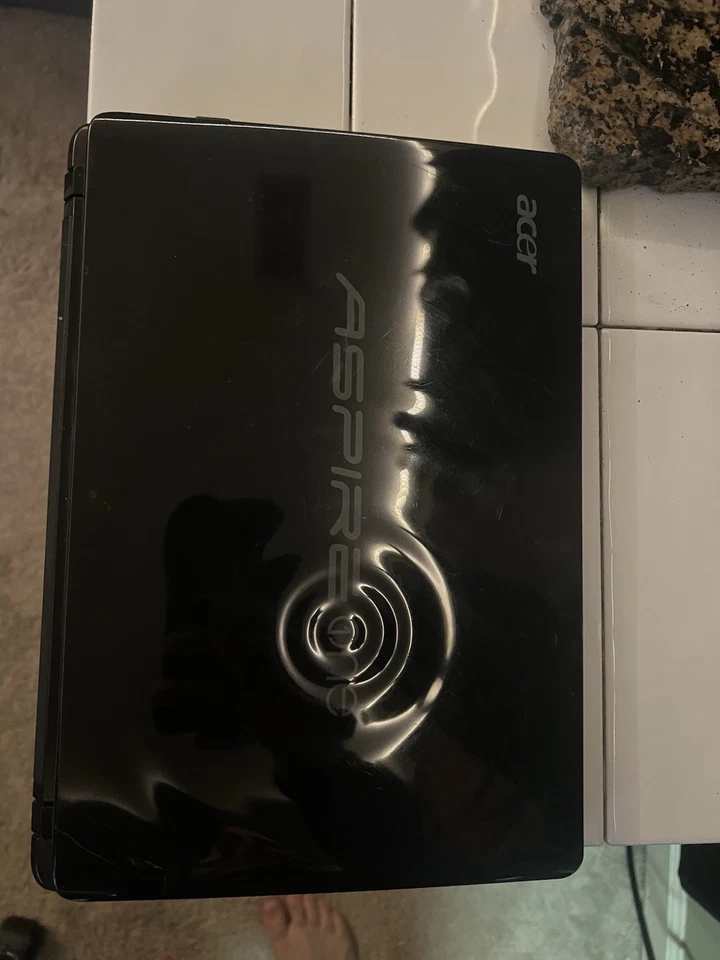 acer-aspire one 722 - Image 2 of 3