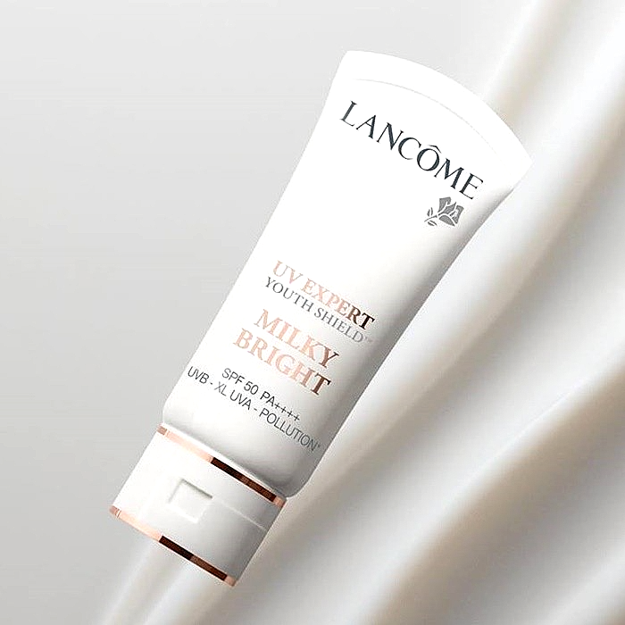 日焼け止め LANCOME UV EXPERT YOUTH SHIELD BB 30ml Lancome UV Expert Youth Shield UV Tone Up Milk Pearly Bright SPF50