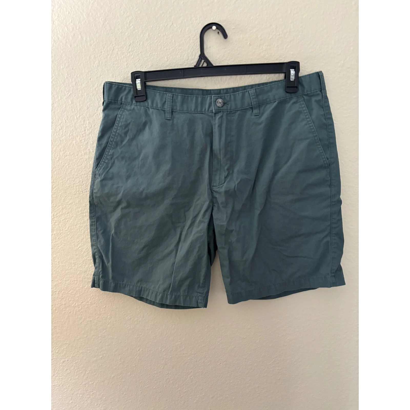Eddie Bauer Mens Chino Shorts Size 36 Green Cotton A1043