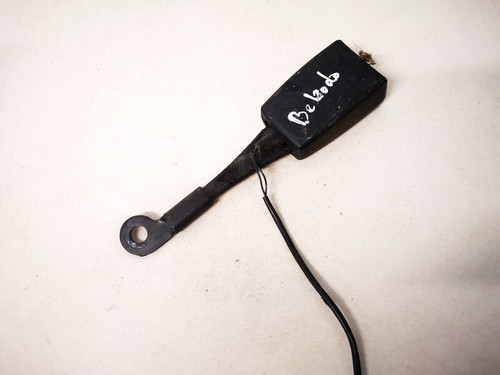Seatbelt buckle