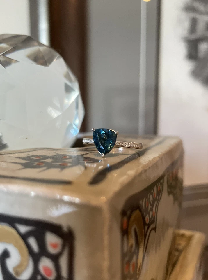 100% Natural VVS Clarity Blue Tourmaline indicolite Diamond Ring White Gold - Image 2 of 4