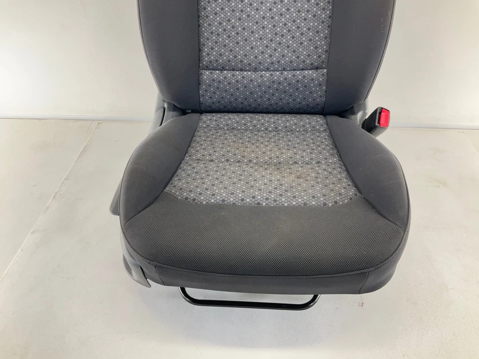 Asiento delantero derecho pasajero HYUNDAI Ioniq 17-19 Foto 2 de 4