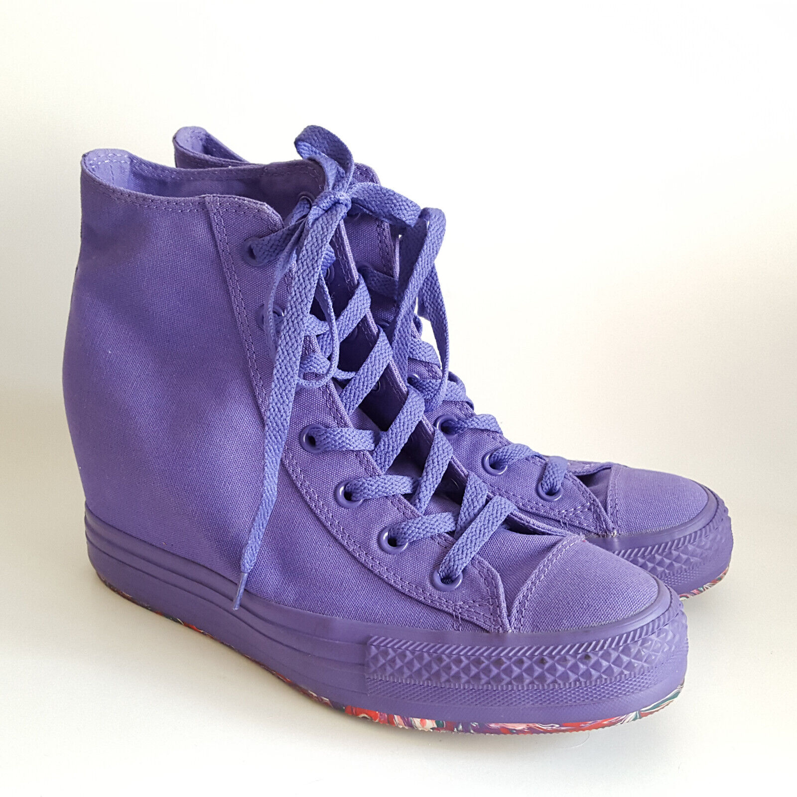 Size 10.5 - Converse Chuck Taylor All Star Hidden Heel Wedge Size 10.5 - Converse Chuck Taylor All Star Hidden Heel Wedge