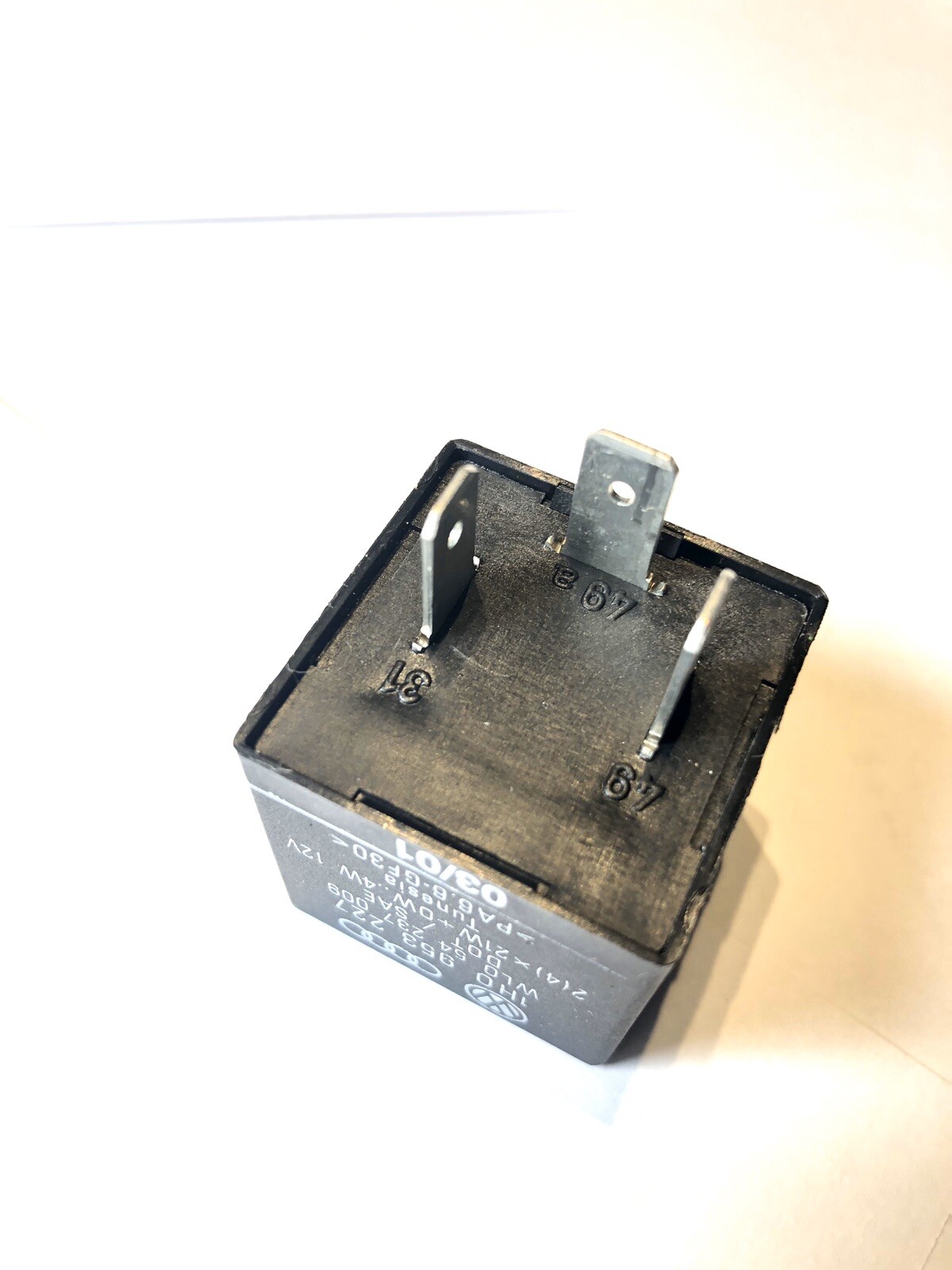 Genuine Volkswagen Fuel Pump Relay 191906383C eBay