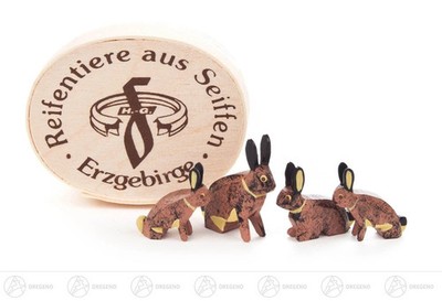 Erzgebirge Mini Hand Carved Rabbit Family in Shaved Wood Box NEW  MINT numbered