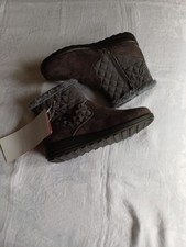 Grey Quilted Snug Boots, Size 7
