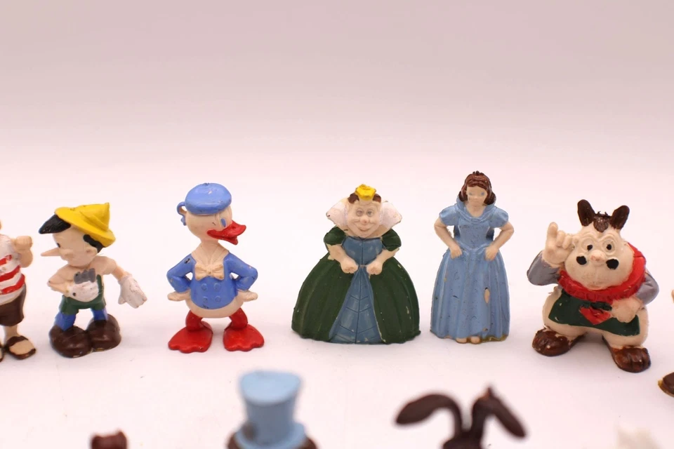 Винтажный набор фигурок персонажей Disney 16 мини игровой набор Goofy Snow-white и многое другое - Изображение 2 из 4