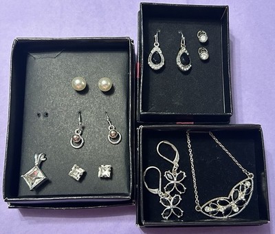 Multi Piece Avon Jewelry Lot, Earrings, Necklace, Pendants