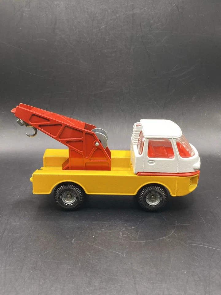 Corgi 703 5" Turbine Breakdown Wrecker Yellow Vintage Collectible Toy Truck - Image 3 of 4