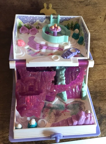 Polly Pockets Polar Bear & Sparkle Snowland Enchanted Storybook Bluebird As Is
