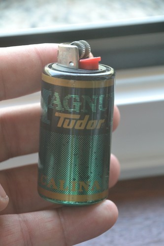 Vintage Tudor Magnum Battery Lighter Holder - Picture 3 of 4