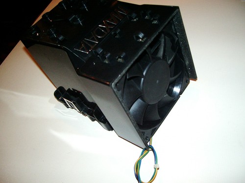 Kühler Lüfter aus Maxdata VMX PCMD/22063