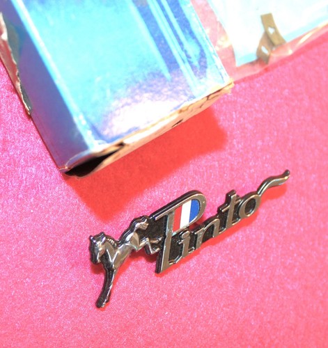 1971 1972 1973 1974 Ford Pinto NOS INSTRUMENT PANEL DASH Pinto EMBLEM NAME PLATE - Picture 2 of 4