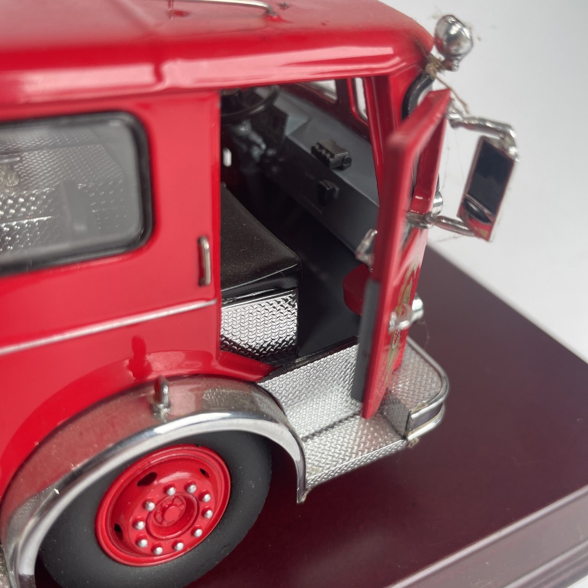 1:32 Franklin Mint 1965 Seagrave Aerial Ladder Fire Truck Diecast