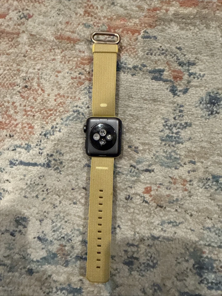 apple watch series 2 38mm Aluminum - Image 4 of 4