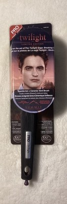 Twilight Pro Beauty Tools Limited Edition Sparkle Ion Ceramic Vent Brush Edward