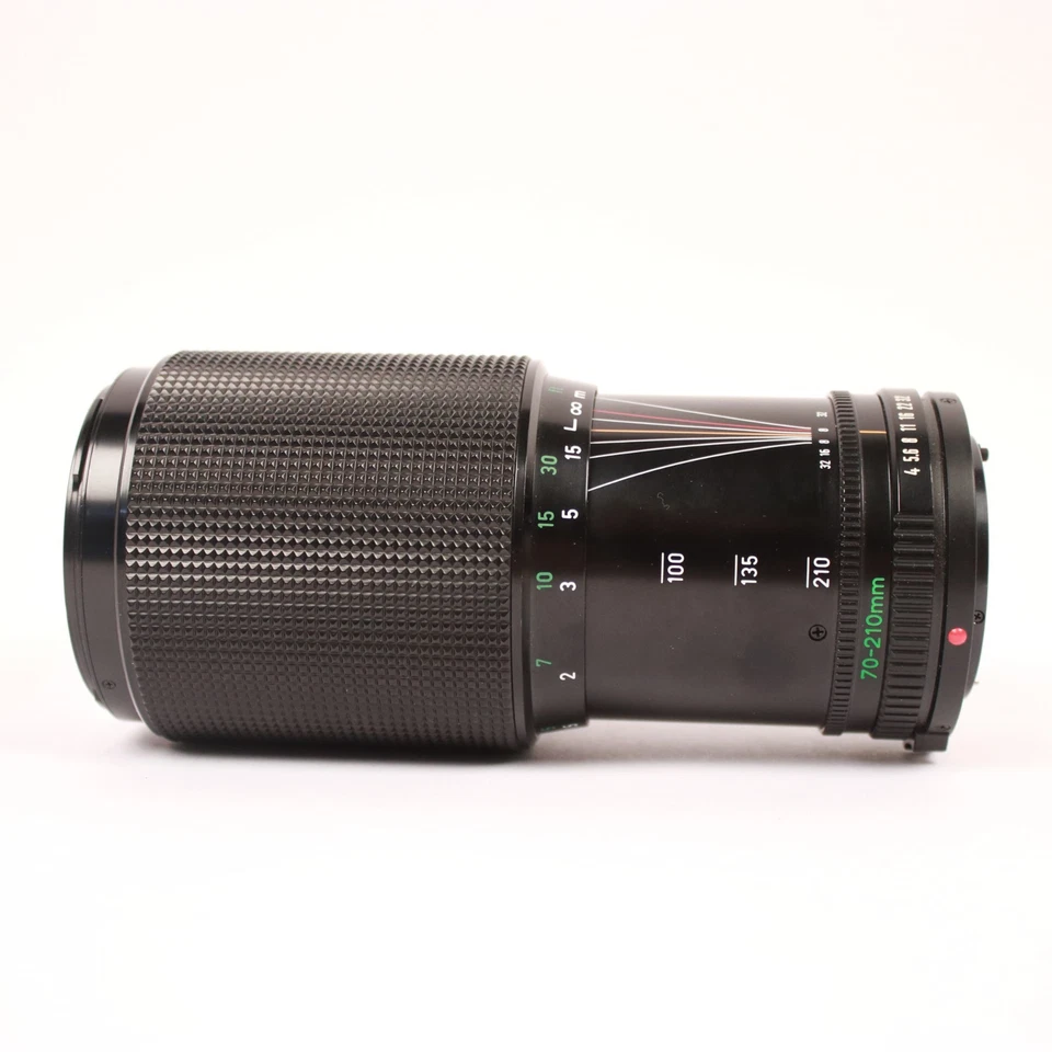 Canon FD 70–210mm f/4 Macro Zoom Lens With Both Caps - Image 3 of 4