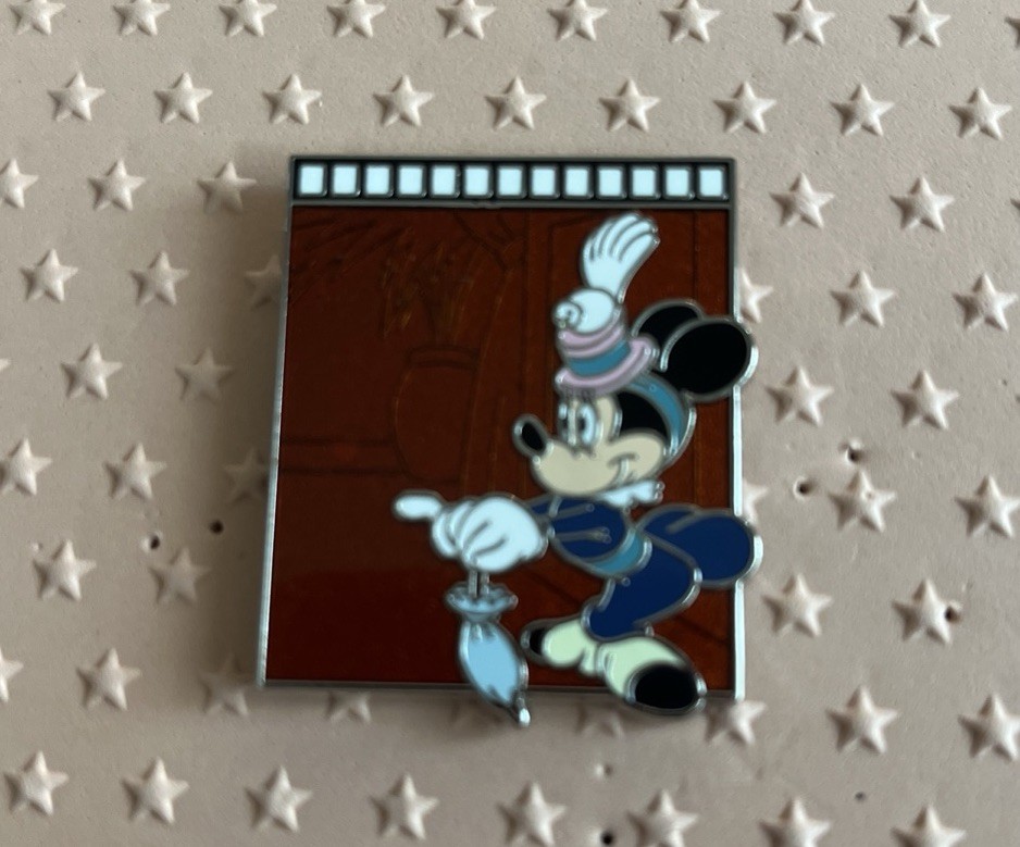 Minnie Mouse Nifty Nineties 95 Magical Years Mystery Disney Pin (D6)