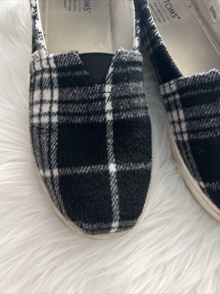 TOMS Youth Alpargata Canvas - Black And White  Y5 - Big Kids EUR 38 - Image 2 of 4